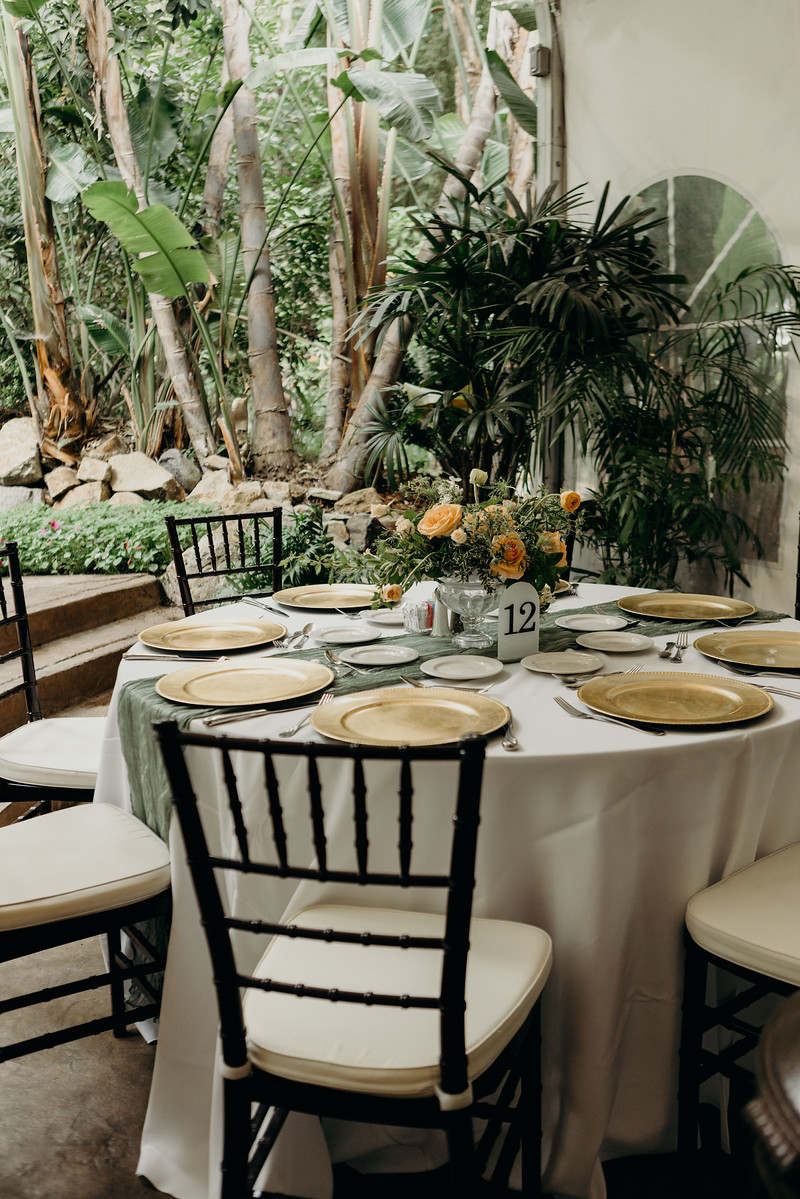 Reception table setting